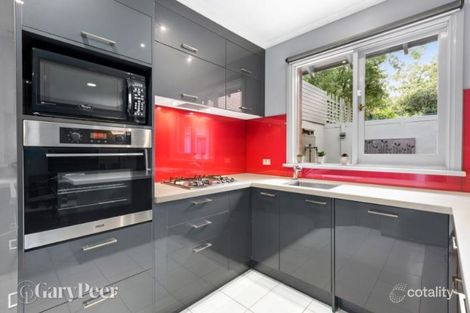 Property photo of 1/3 Maroona Road Carnegie VIC 3163