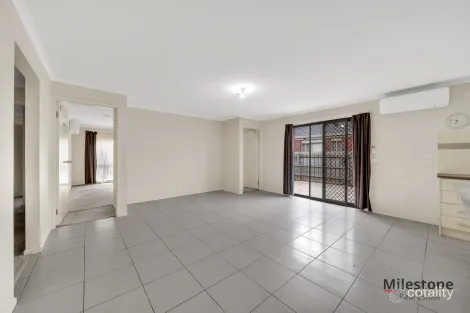 Property photo of 29 Lemon Thyme Way Lynbrook VIC 3975