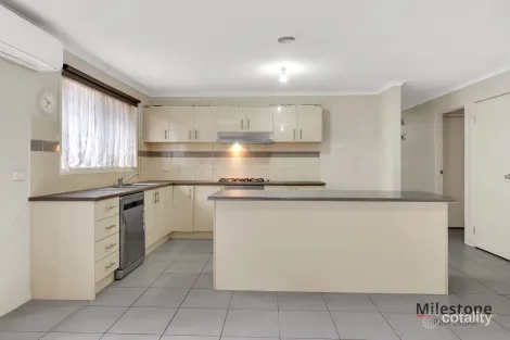 Property photo of 29 Lemon Thyme Way Lynbrook VIC 3975