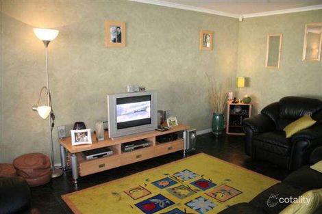 Property photo of 10 Crestview Lane Hackham SA 5163