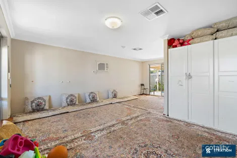 Property photo of 72 Stalker Road Gosnells WA 6110