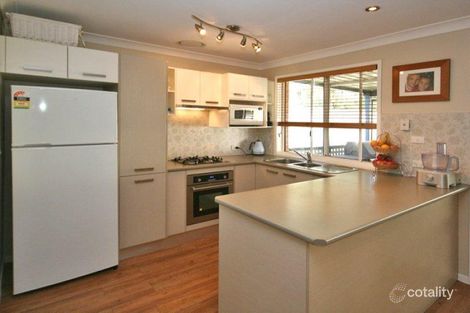 Property photo of 8 Dewey Place St Helens Park NSW 2560