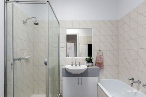 Property photo of 2/18 Walsh Street Ormond VIC 3204