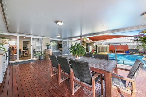 Property photo of 11 Edinburgh Road Benowa QLD 4217