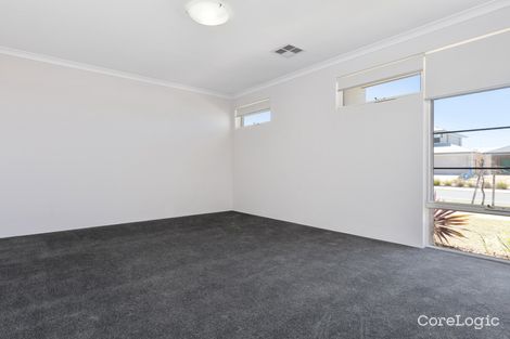 Property photo of 27 Clementine Boulevard Treeby WA 6164