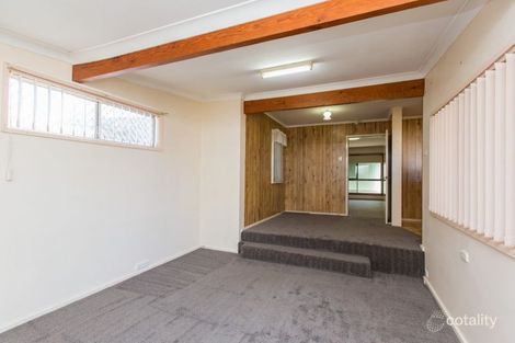 Property photo of 16 Malta Crescent Ashmont NSW 2650