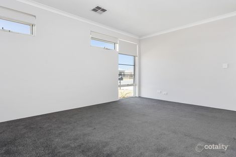 Property photo of 27 Clementine Boulevard Treeby WA 6164