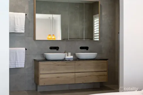 Property photo of 3 Quayline Close Pelican Waters QLD 4551