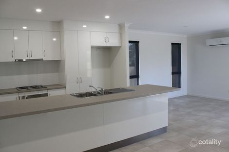 40 Trader Cres, Cannonvale, QLD 4802