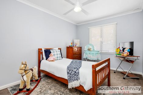 Property photo of 23 Cowling Way Parmelia WA 6167
