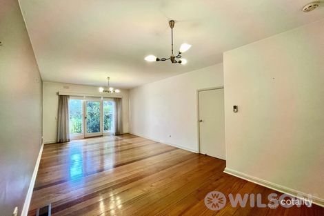 Property photo of 2/10 St Aubins Avenue Caulfield North VIC 3161