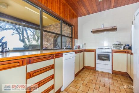 Property photo of 105 Bishop Road Beachmere QLD 4510