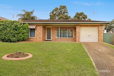 Property photo of 19 Gavin Way Lake Haven NSW 2263