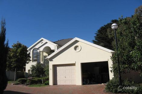 Property photo of 5 Winter Way Glen Waverley VIC 3150