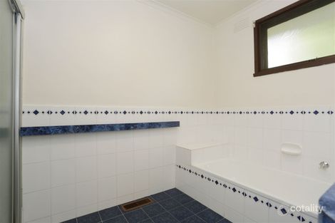 Property photo of 22 Highvale Road Glen Waverley VIC 3150