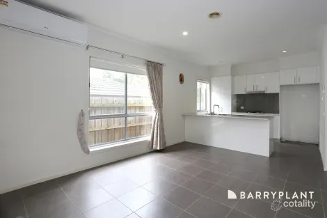 Property photo of 2 Apex Place Berwick VIC 3806