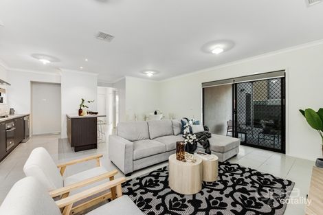 Property photo of 12 Accolade Drive Craigieburn VIC 3064