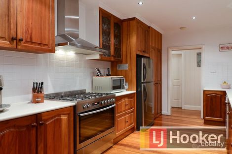 Property photo of 13 Slingsby Avenue Beaconsfield VIC 3807