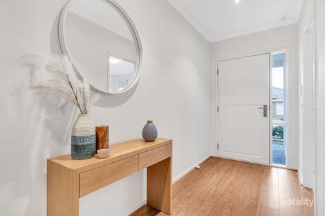 Property photo of 31 Peninsula Crescent Craigieburn VIC 3064