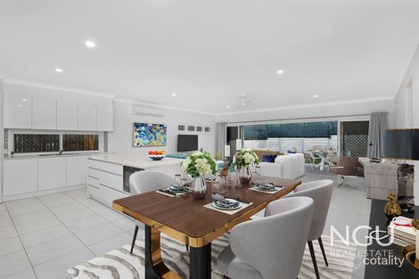 Property photo of 2 Munich Court Spring Mountain QLD 4300