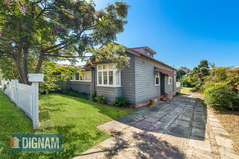 Property photo of 24 Rowland Avenue Wollongong NSW 2500