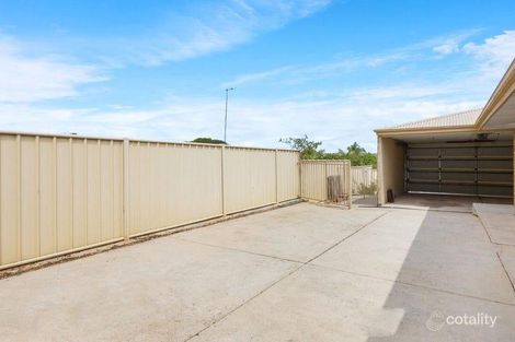 Property photo of 18 Cromer Gardens Parmelia WA 6167