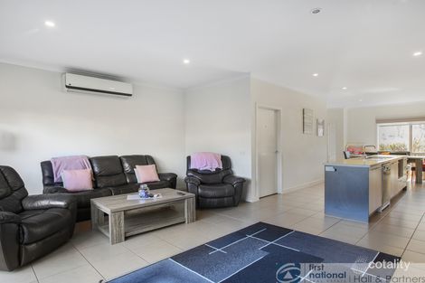 Property photo of 32/2 Sanoma Drive Skye VIC 3977
