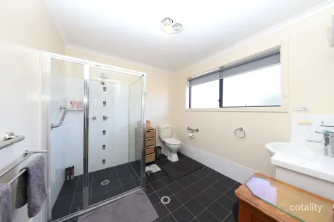 Property photo of 33 Simpson Street Tumut NSW 2720