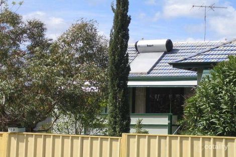 18 Jinda Rd, Koongamia, WA 6056