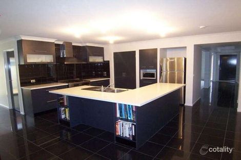Property photo of 22 Evans Way Werribee VIC 3030