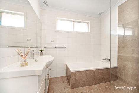 Property photo of 1 Floral Close Tenambit NSW 2323
