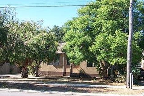 317 Wharf St, Queens Park, WA 6107