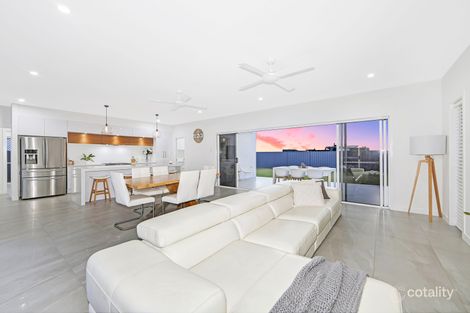 Property photo of 35 Palermo Avenue Ashfield QLD 4670