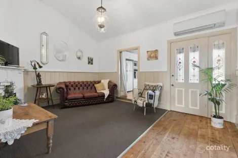 Property photo of 13 Neale Street Kennington VIC 3550