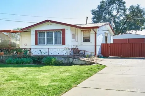 19 Castlereagh Ave, Mount Austin, NSW 2650