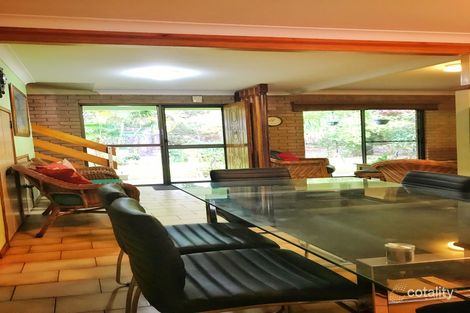 Property photo of 33 Kooringal Esplanade Kooringal QLD 4025