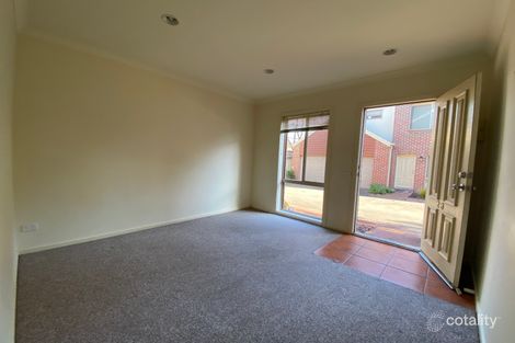 Property photo of 23/2-6 Jerilderie Drive Berwick VIC 3806