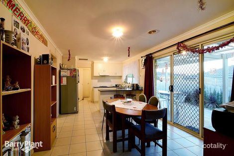 Property photo of 16 Shetland Court Pakenham VIC 3810