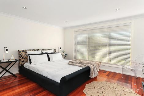 Property photo of 15 Evergreen Drive Shellharbour NSW 2529