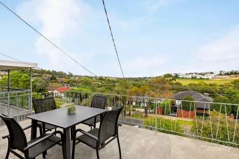 10 Cross Tce, Glenroy, VIC 3046