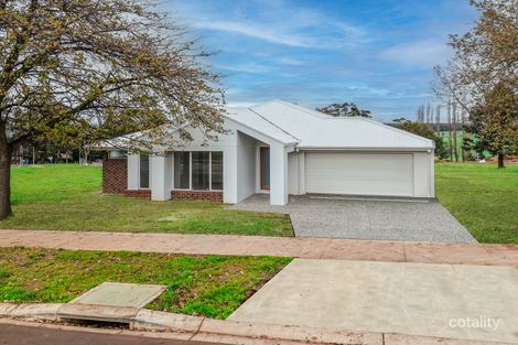 7 Compass St, Drouin, VIC 3818