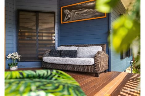 Property photo of 2 Powell Place Bentley Park QLD 4869