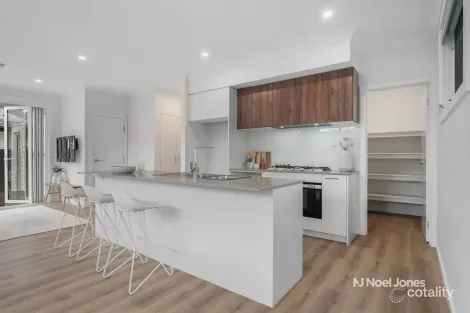 Property photo of 102 Creek Road Mitcham VIC 3132