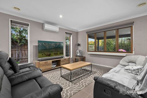 Property photo of 15 Webster Way Pakenham VIC 3810