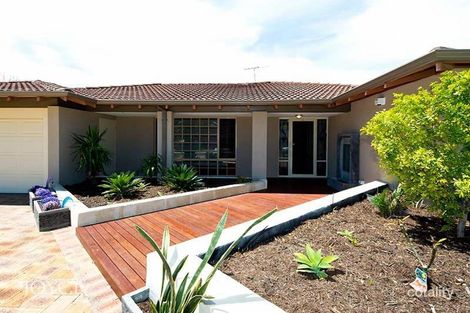 Property photo of 14 Castlecrag Drive Kallaroo WA 6025