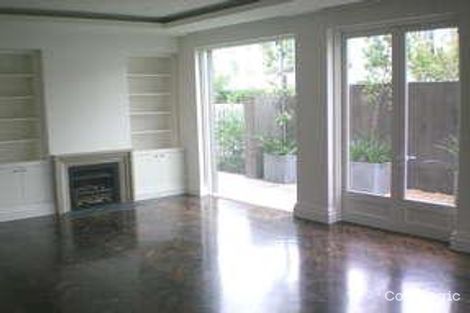 Property photo of 2 Ormsby Grove Toorak VIC 3142