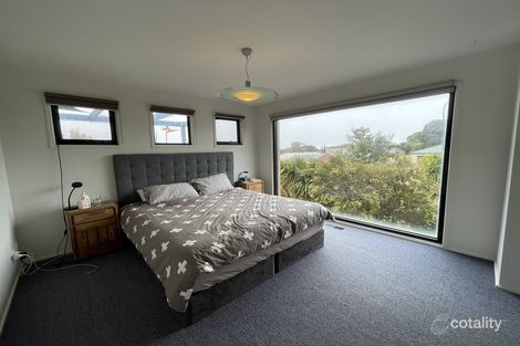 Property photo of 17 Banksia Close Torquay VIC 3228