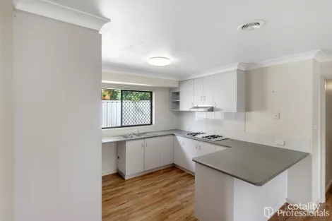 Property photo of 28 Bourkelands Drive Bourkelands NSW 2650