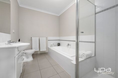 Property photo of 10 Malcolm Court Brown Hill VIC 3350