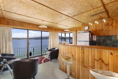 Property photo of 68 Spitfarm Road Opossum Bay TAS 7023